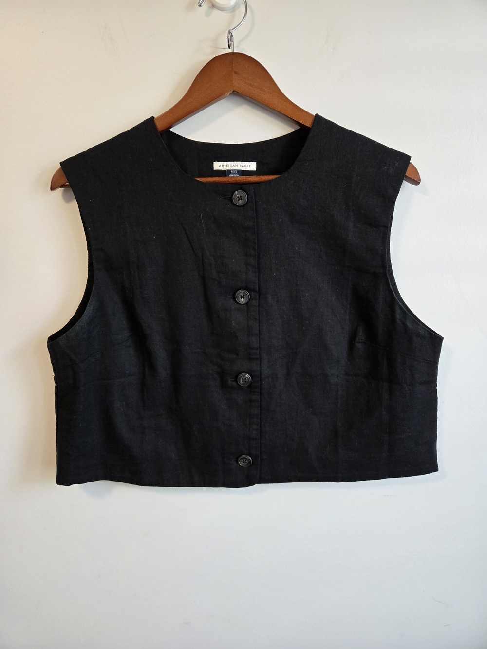 American Eagle Women's Black Sleeveless Button-Front Crop Top
